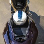 Honda PCX 2022 chega com novas cores e grafismos 14