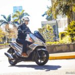Honda PCX 2022 chega com novas cores e grafismos 9