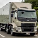 Com-vendas-do-VM-em-alta,-Volvo-lança-versão-2022-com-mudanças-internas-na-cabine-destaque