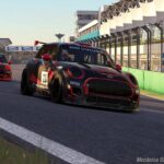 MINI leva para os games a emoção e a esportividade das pistas 8