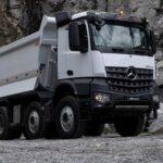 Mercedes-Benz-lanca-extrapesado-Arocs-8×4-no-Brasil-12