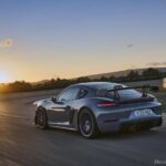 No-Brasil-em-2022-Porsche-revela-novo-718-Cayman-GT4-RS-3