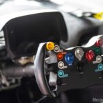 408540_1018296_14131_themclarenarturagt4_720sgt3stylesteeringwheel