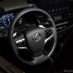 Int-Lexus-ES300h–5-
