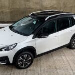 Peugeot-2008-2023-ganha-duas-novas-versoes-9