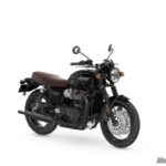 Bonneville-T120-Black-MY23-Sapphire-Black-AngleRHS–3-