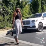 serena-williams-instagram-vs-reality-video-includes-a-lincoln-navigator_2