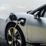 2. JLR E VIBRA_Carro elétrico sendo carregado