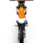 444027_450 SX-F MY23 Rear-above_MY23_01 Studio