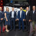 Mercedes-Benz Trucks und Hegelmann Group unterzeichnen Absichtserklärung: Auftrag über 50 batterieelektrische Fernverkehrs-LkwMercedes-Benz Trucks and Hegelmann Group sign Letter of Intent: Order for 50 battery-electric long-haul trucks