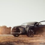Lexus-UX250h–2-