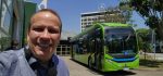 Tarcisio Dias durante visita na fábrica da Mercedes-Benz – 2023 – Ônibus elétrico – (2)