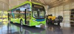 Tarcisio Dias durante visita na fábrica da Mercedes-Benz – 2023 – Ônibus elétrico – (8)