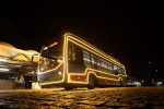 Ônibus elétrico Volvo ilumina o Natal de Curitiba-1