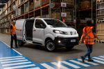 Peugeot_Expert_My25_amb_001