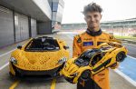 LEGO Technic, McLaren P1, Lando Norris, Silverstone, engenharia, colaboração, hipercarro, modelo em escala real – (4)