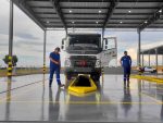 Volvo Rivesa Ribas, FMX Hexatrem, concessionária Volvo MS, rede Volvo Caminhões, VOAR atendimento 24h, Rota da Celulose – (1)