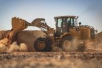 John Deere, Pá-carregadeira 524 P, Escavadeira 210 P, Retroescavadeira 310 P, Trator de esteira 850J-II – (1)