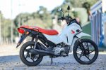 A sexta geração do modelo mais acessível da Honda chega ao Brasil com mudanças profundas na ergonomia e ciclística, focando em segurança e facilidade para iniciantes. – (3)