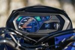 A sexta geração do modelo mais acessível da Honda chega ao Brasil com mudanças profundas na ergonomia e ciclística, focando em segurança e facilidade para iniciantes. – (4)